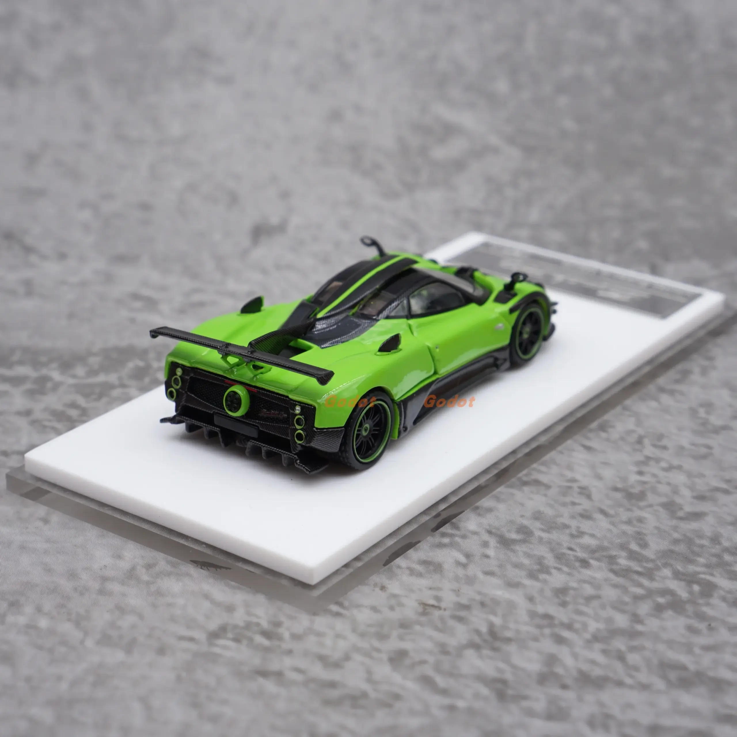 Vibrant Green Pagani Zonda Diecast Model 3 Vibrant Green Pagani Zonda Diecast Model - Image 3