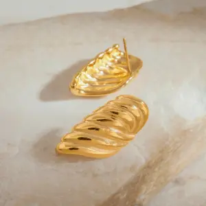 S0c4d987a179f43008a591044fd3bb9a2M