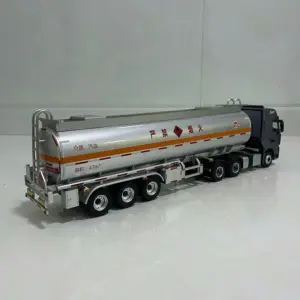 1:36 Scale HOWO TH7 Oil Transport Model 7 S0c55093b02684507b807a1c7d1b3fba4A