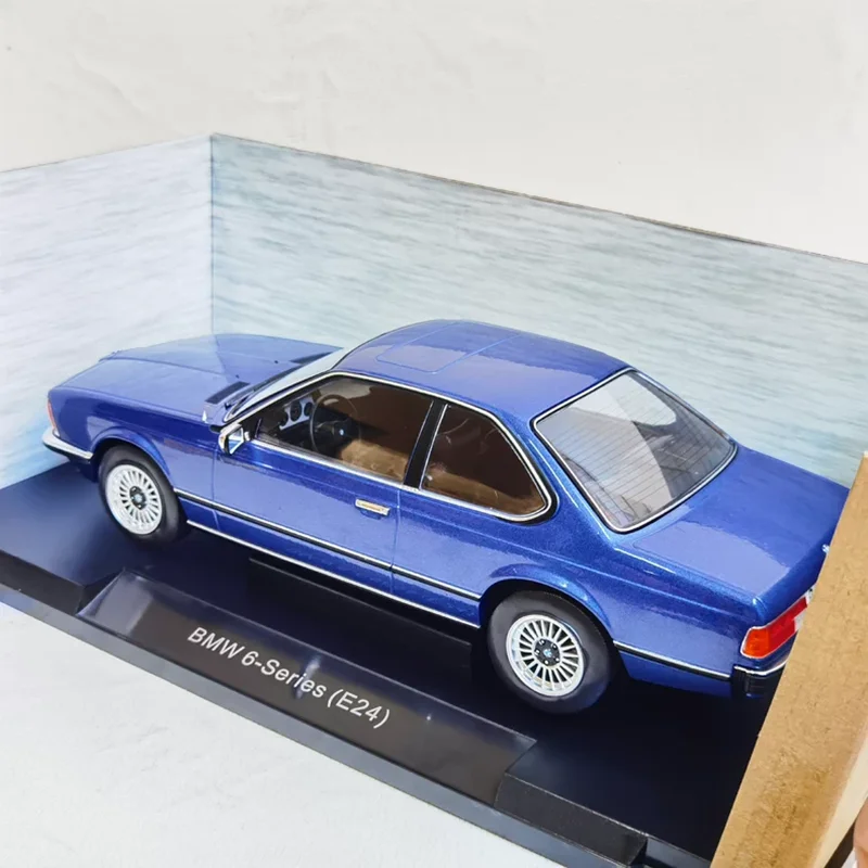 Blue BMW E24 1:18 Die-Cast Model 2 Blue BMW E24 1:18 Die-Cast Model - Image 2