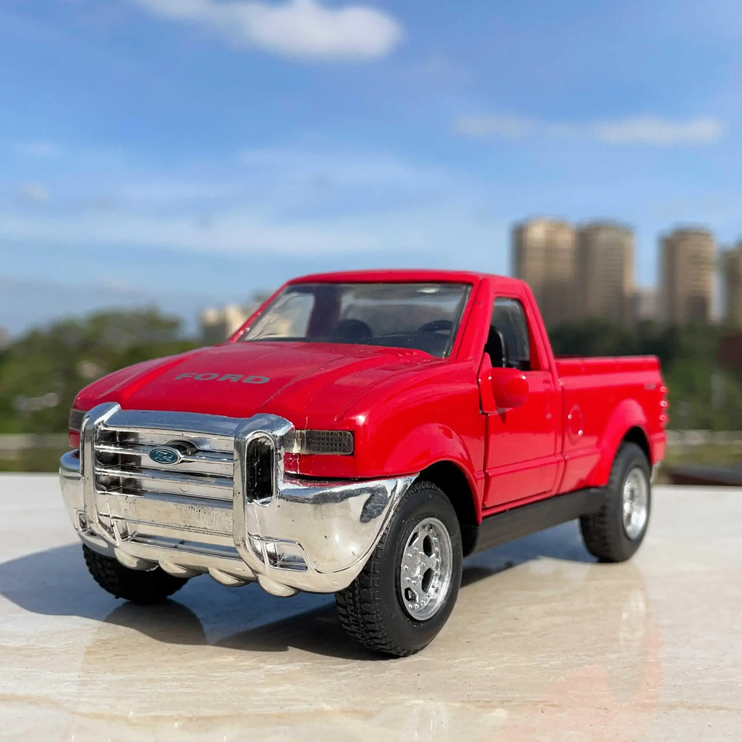 Red Ford F350 Diecast Model 1:24 Scale 6 Red Ford F350 Diecast Model 1:24 Scale - Image 6