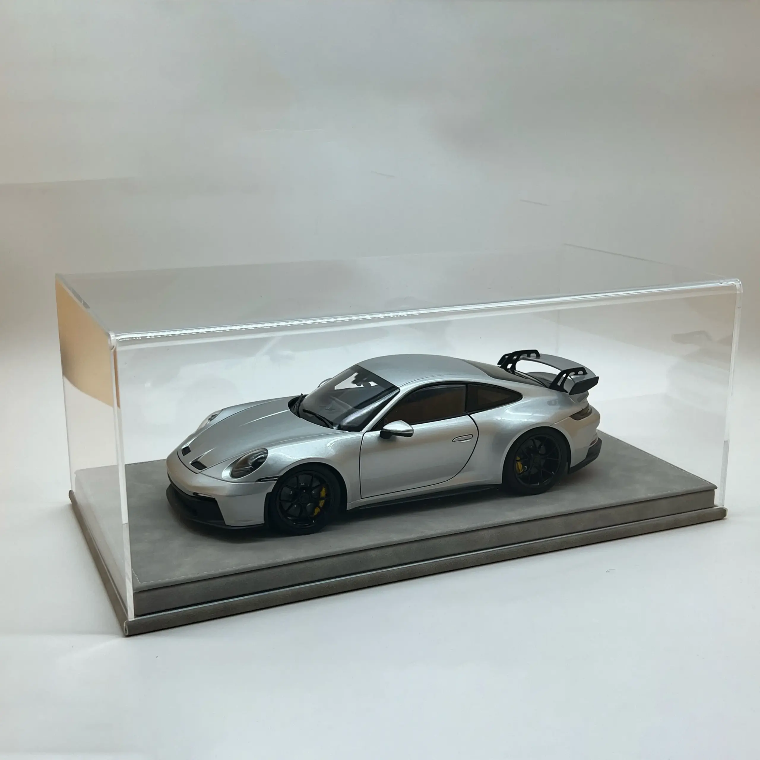 Vintage 1:18 Scale Diecast Car Model Display 4 Vintage 1:18 Scale Diecast Car Model Display - Image 4