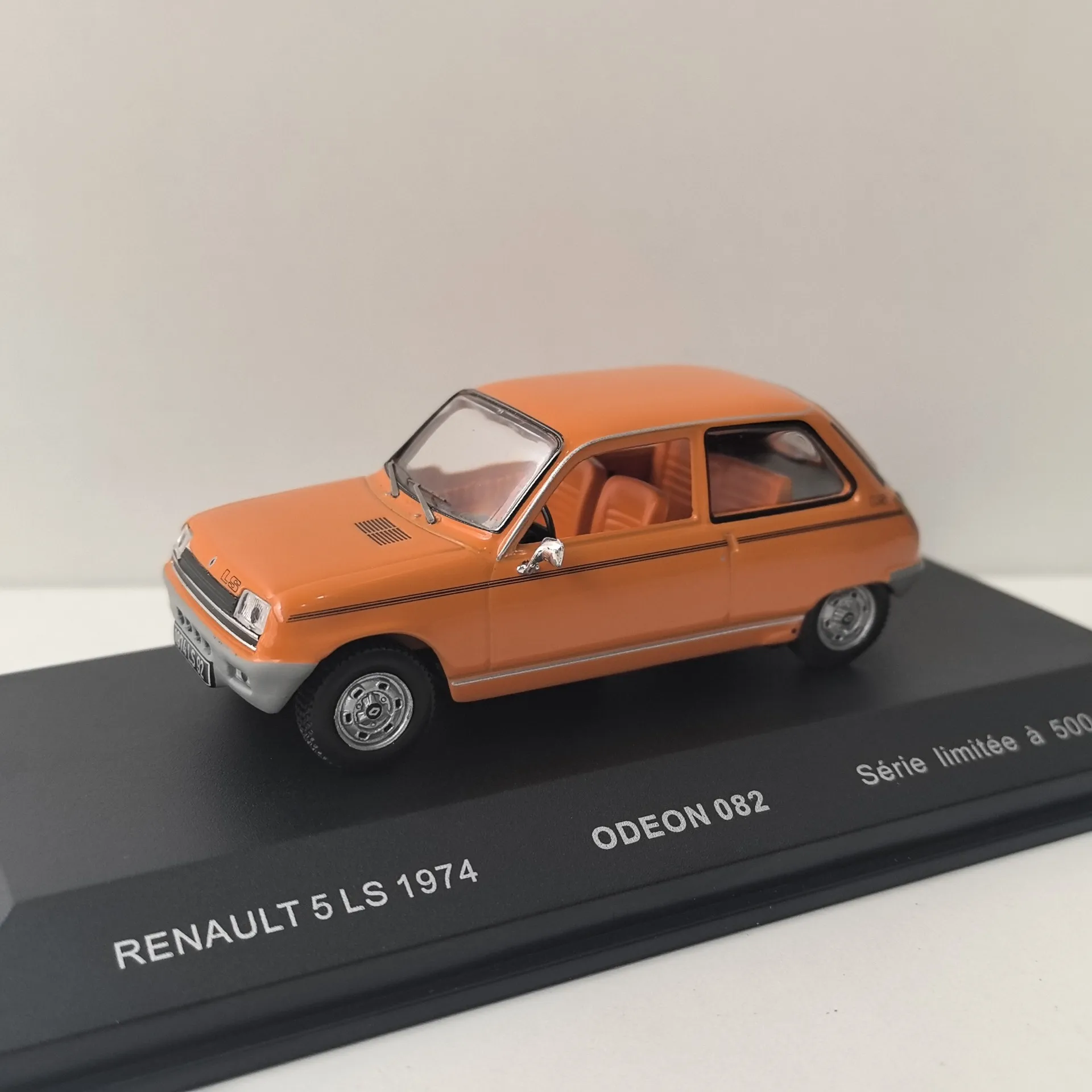 Vibrant Diecast Renault 5 LS 1974 Model 1 Vibrant Diecast Renault 5 LS 1974 Model