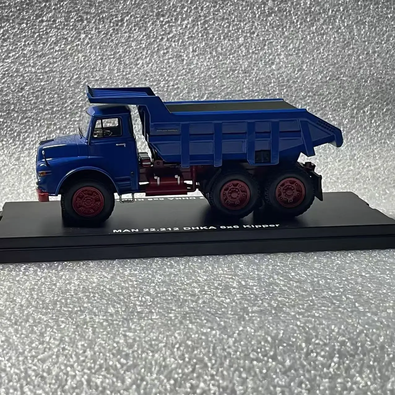 Vintage Dump Truck Model for Collectors 2 Vintage Dump Truck Model for Collectors - Image 2