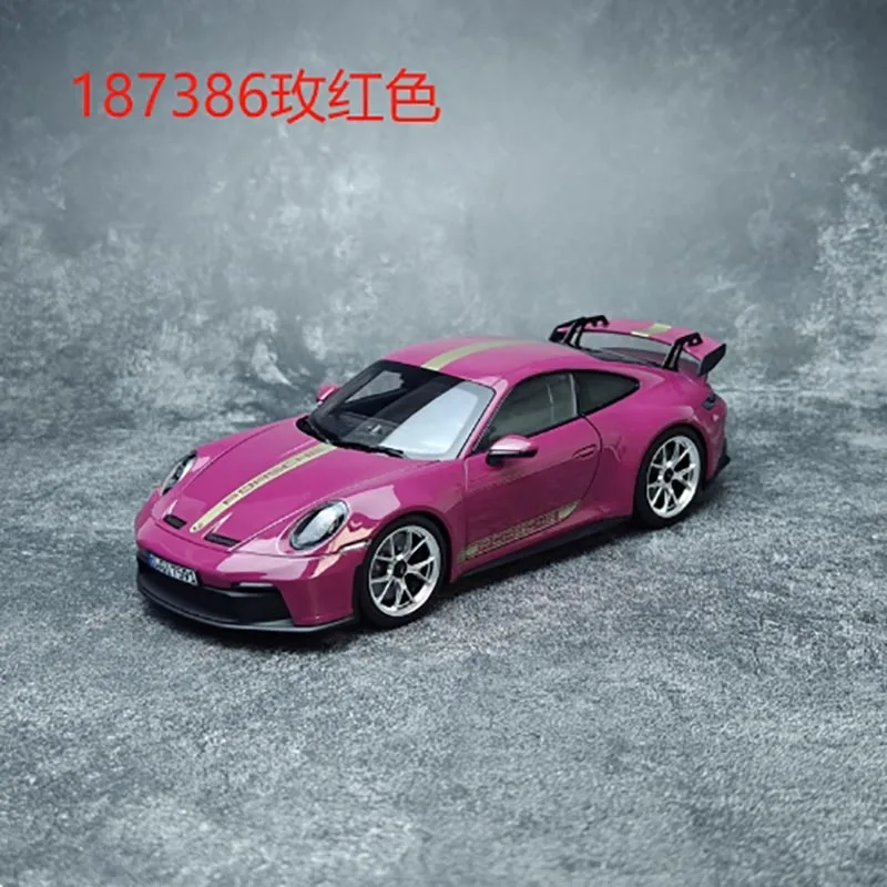 Porsche 911 992 GT3 1:18 Scale Diecast Model 7 Porsche 911 992 GT3 1:18 Scale Diecast Model - Image 7
