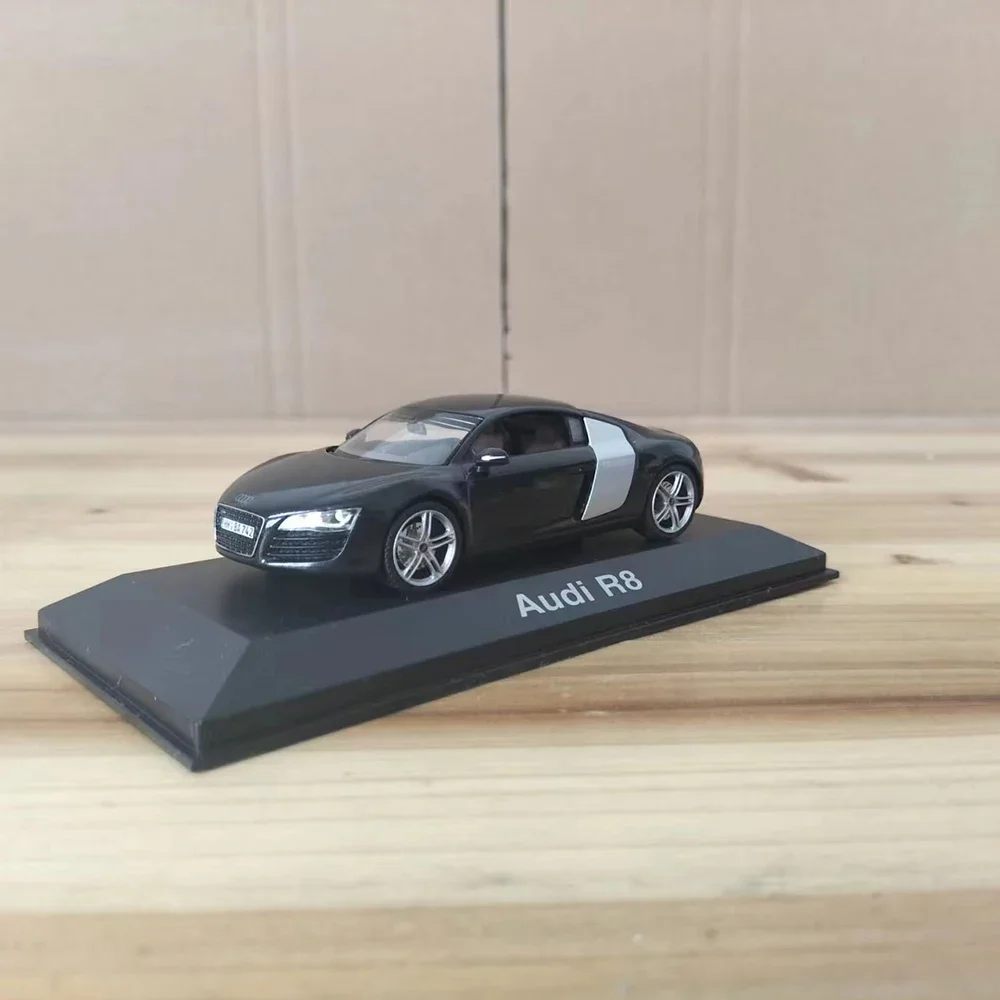 Audi R8 1:43 Scale Die-Cast Model Toy 2 Audi R8 1:43 Scale Die-Cast Model Toy - Image 2
