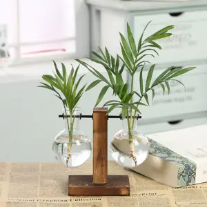 Modern Bamboo and Wood Tabletop Vase Model E123 17 S0e40cd68f01040ca991127ec666afff1i