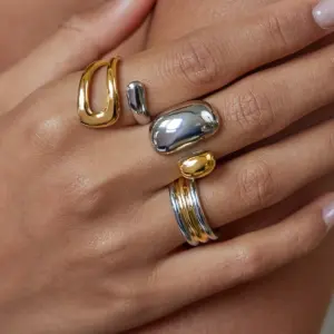 Triple-Color Stainless Steel Women's Ring 9 S0ea3b86a81e64720bd8b7229100c68e8L