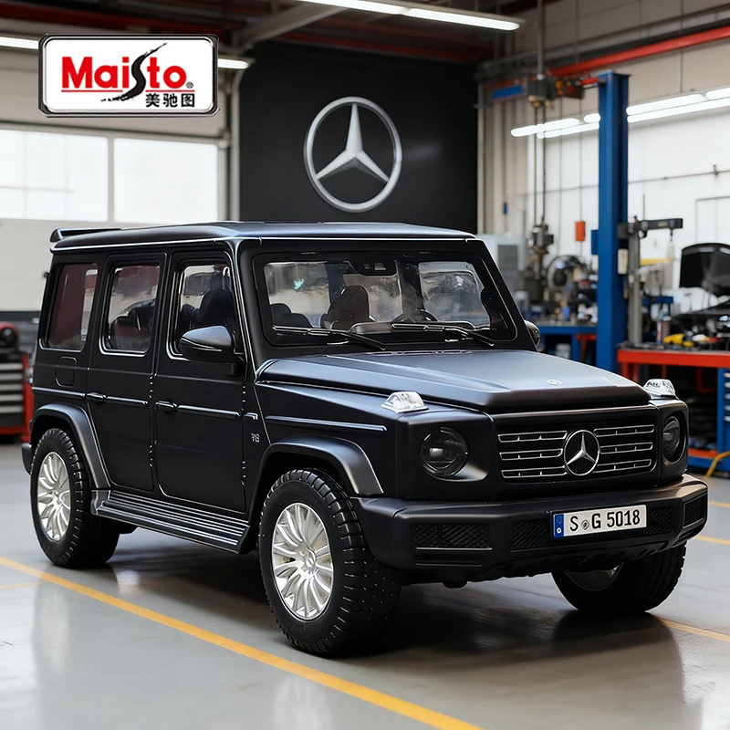 Mercedes-Benz G-Class G500 Miniature Model 1:25 Scale 2 Mercedes-Benz G-Class G500 Miniature Model 1:25 Scale - Image 2