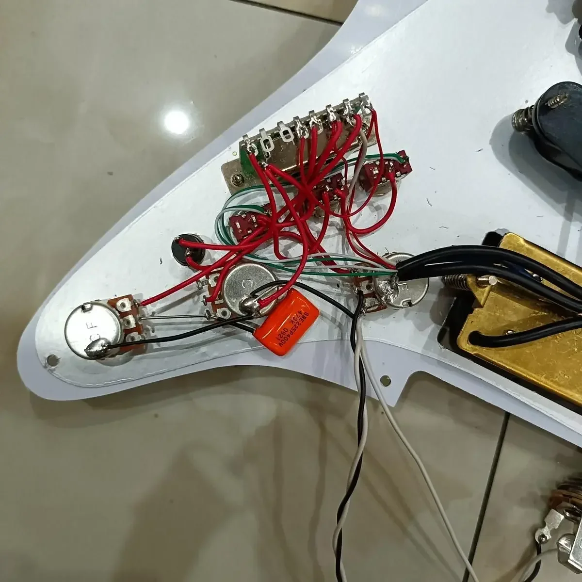 Vibrant Prewired Guitar Pickguard for Strat 4 Vibrant Prewired Guitar Pickguard for Strat - Image 4