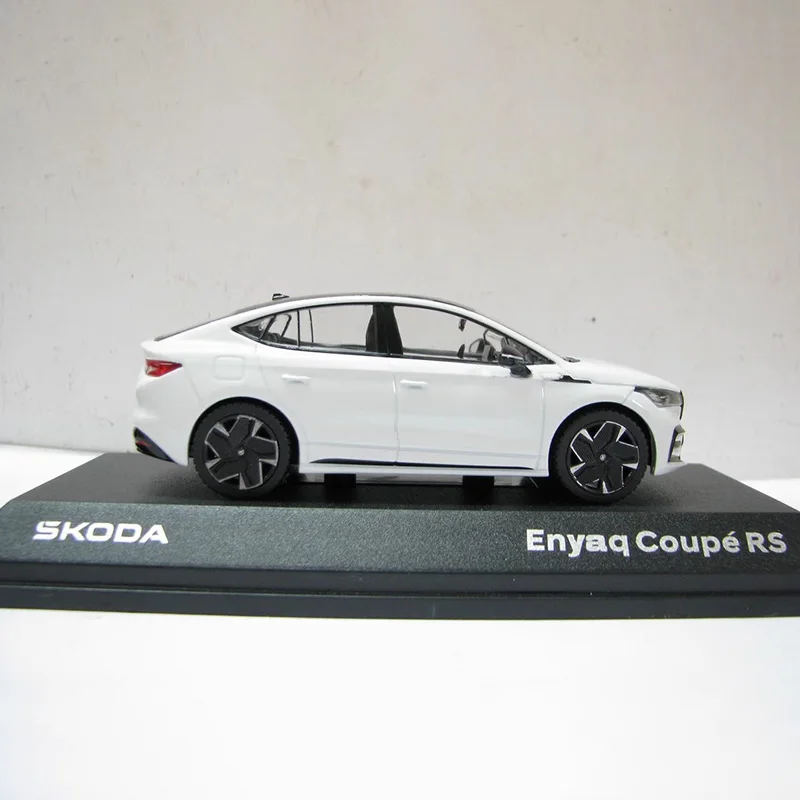 Skoda Coupe RS 1:43 Scale Diecast Model 2 Skoda Coupe RS 1:43 Scale Diecast Model - Image 2