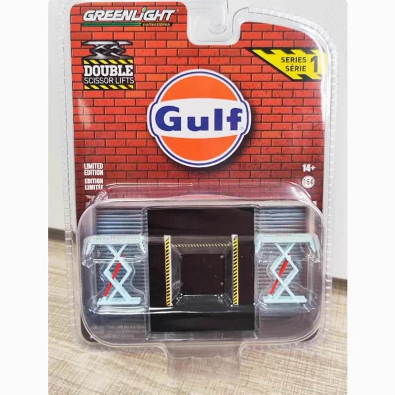 Realistic 1/64 Scale Double Scissor Lift Model 3 Realistic 1/64 Scale Double Scissor Lift Model - Image 3