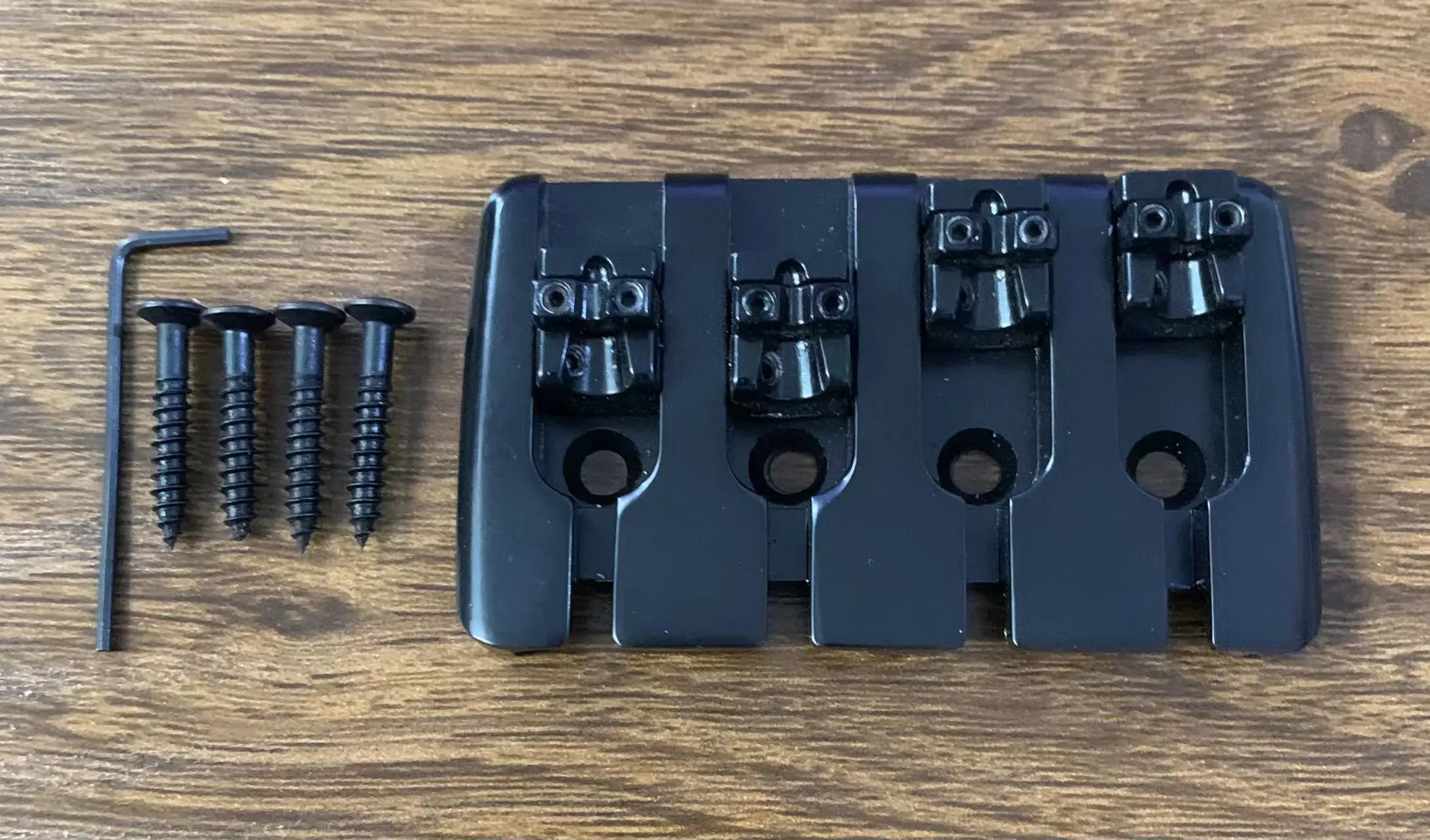 4-String Electric Bass Tailpiece with 19mm Spacing 3 4-String Electric Bass Tailpiece with 19mm Spacing - Image 3