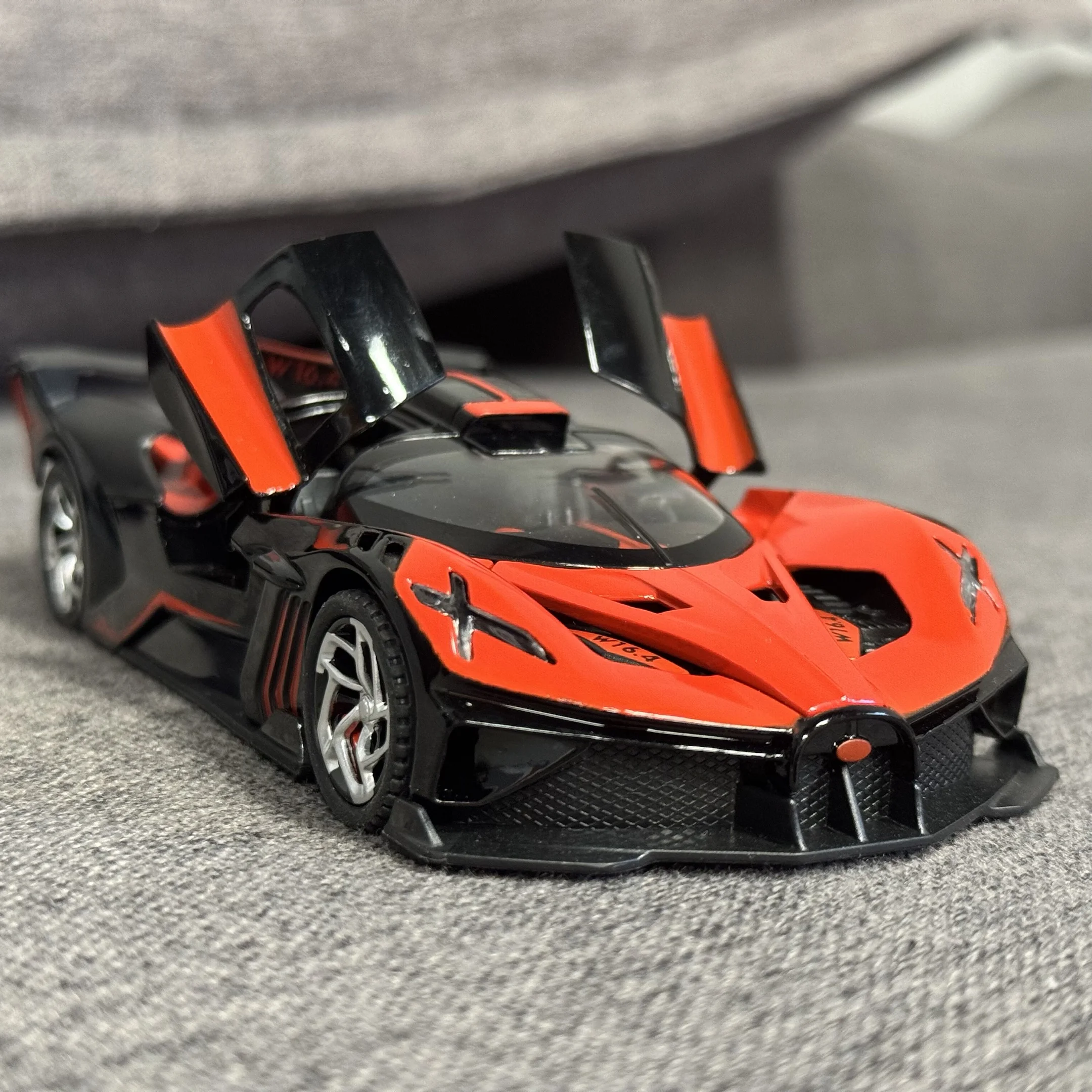 1:32 Diecast Super Sports Car for Collectors 4 1:32 Diecast Super Sports Car for Collectors - Image 4