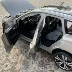 2023 XC60 SUV 1:18 Diecast Model 14 S0feceebbe4244883954ee8144350bf36x