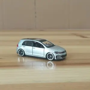 1:64 Scale Volkswagen Golf Gti Model Car