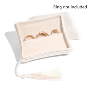 Velvet Jewelry Box in Six Colors 16 S1038ed9caa834278abe035595cf8a0beE