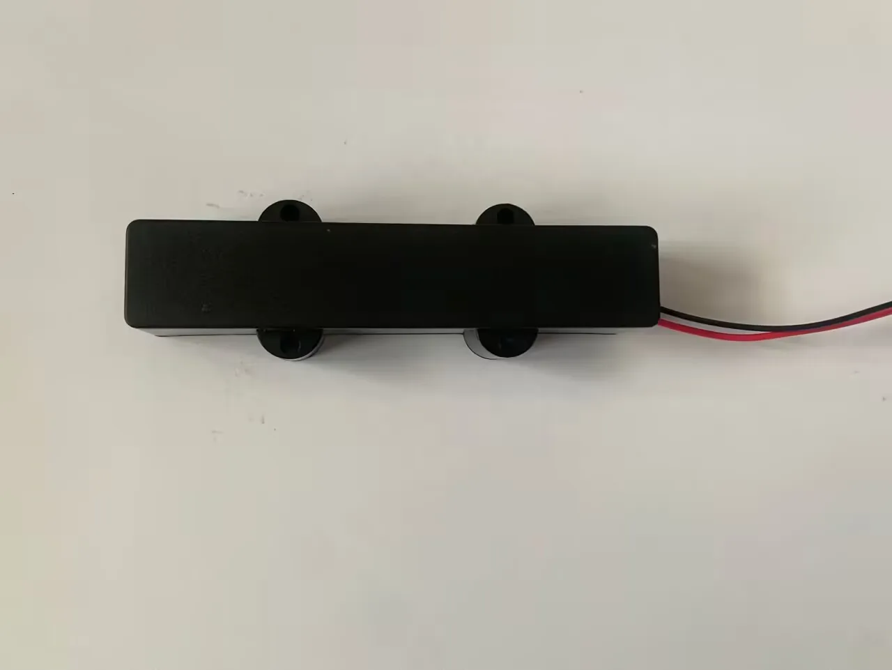 4-Piece Professional P-Bass Pickup Set for 4-String Guitars 3 4-Piece Professional P-Bass Pickup Set for 4-String Guitars - Image 3