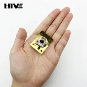 Square Electric Guitar Output Jack in Gold, Silver, Black 11 S117fbca61bf149e496d9acd24a131125G