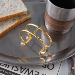 Minimalist Stainless Steel Skeleton Bracelet 11 S11806154c6494cb19e89ecfb2a6d7b61B