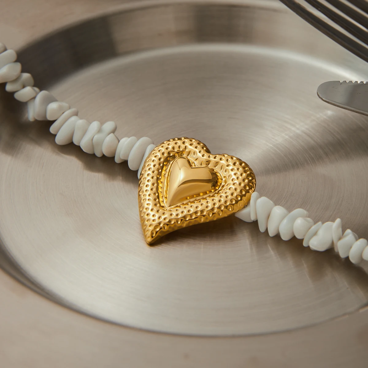 Gold Heart Necklace with Crushed Stone Pattern 4 Gold Heart Necklace with Crushed Stone Pattern - Image 4