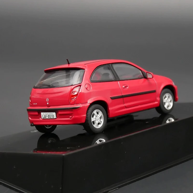 Diecast 1:43 Celta 2000 Model in Red 4 Diecast 1:43 Celta 2000 Model in Red - Image 4