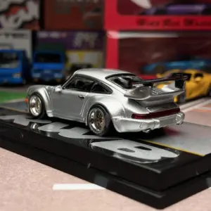 Silver Porsche 911 Model for Collectors 6 S12e107311f804a2f8e85046f82f53933y