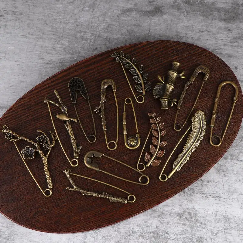 Vintage Bronze Brooch with Natural Motifs 5 Vintage Bronze Brooch with Natural Motifs - Image 5