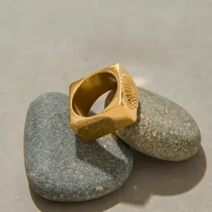 Elegant Gold Stainless Steel Ring with Scallop Shell 10 S130d92b2bc224f76b473dbe5d7e3d6e7F