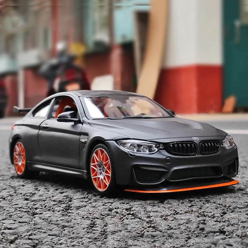 1:24 Scale BMW M4 GTS Diecast Model 3 1:24 Scale BMW M4 GTS Diecast Model - Image 3