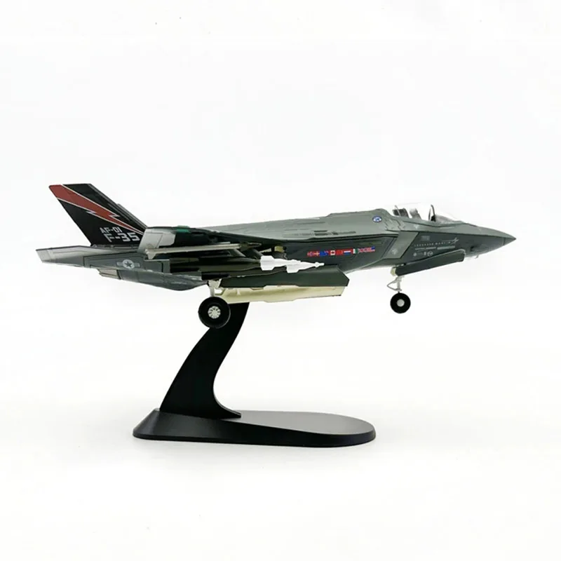 Diecast F-35A Fighter Model 1:72 Scale 4 Diecast F-35A Fighter Model 1:72 Scale - Image 4