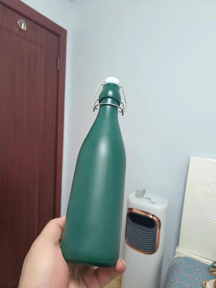 Elegant 500ml Green Glass Bottle 6 Elegant 500ml Green Glass Bottle - Image 6