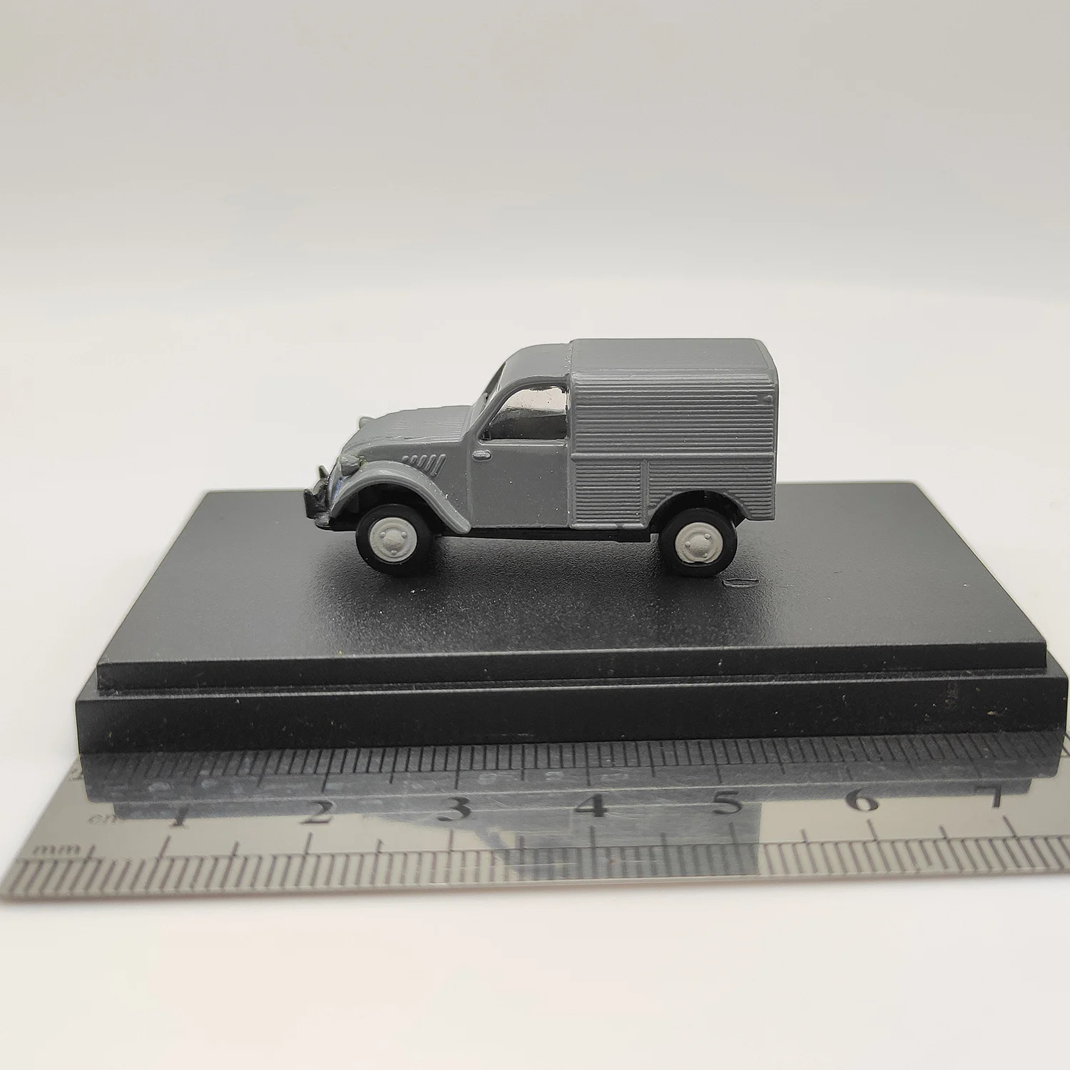 Vintage CITROEN Freight Car Resin Model 4cm Static Collectible 6 Vintage CITROEN Freight Car Resin Model 4cm Static Collectible - Image 6