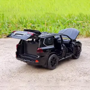 Black Diecast SUV Model 1/32 Scale 12 S15155ca8e4804da8a411d5c69585299ae