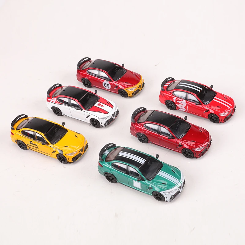 Alfa Romeo Giulia GTAm 1:64 Diecast Model 3 Alfa Romeo Giulia GTAm 1:64 Diecast Model - Image 3