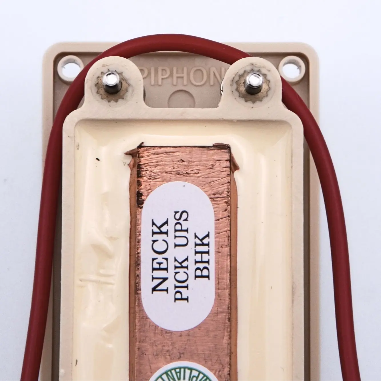 Electar JCB-1 Vintage Bass Pickup in Cream 4 Electar JCB-1 Vintage Bass Pickup in Cream - Image 4