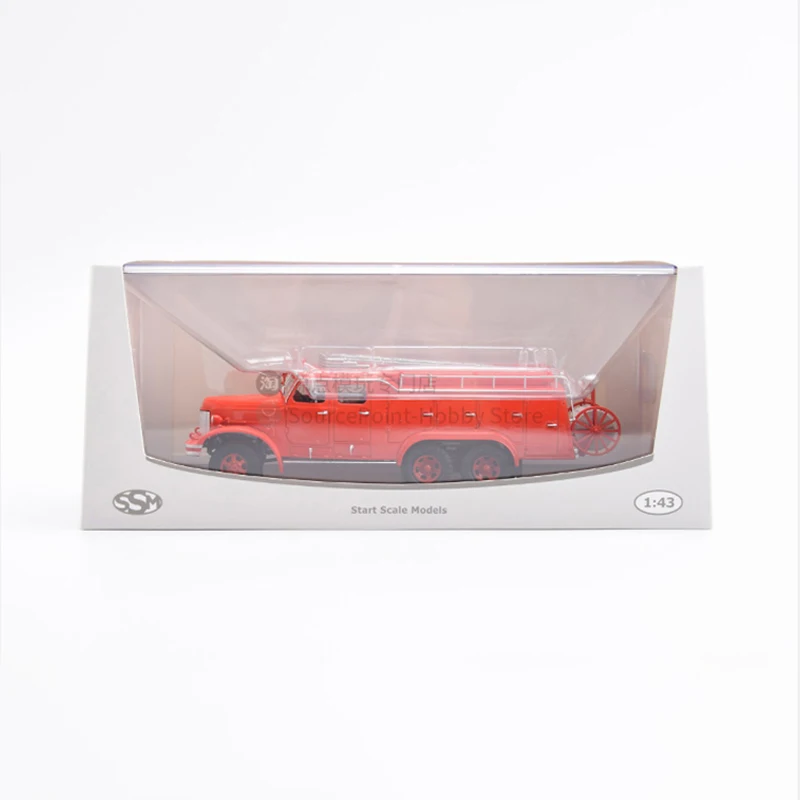 Vintage Rescue Vehicle Model by WELLY 7 Vintage Rescue Vehicle Model by WELLY - Image 7