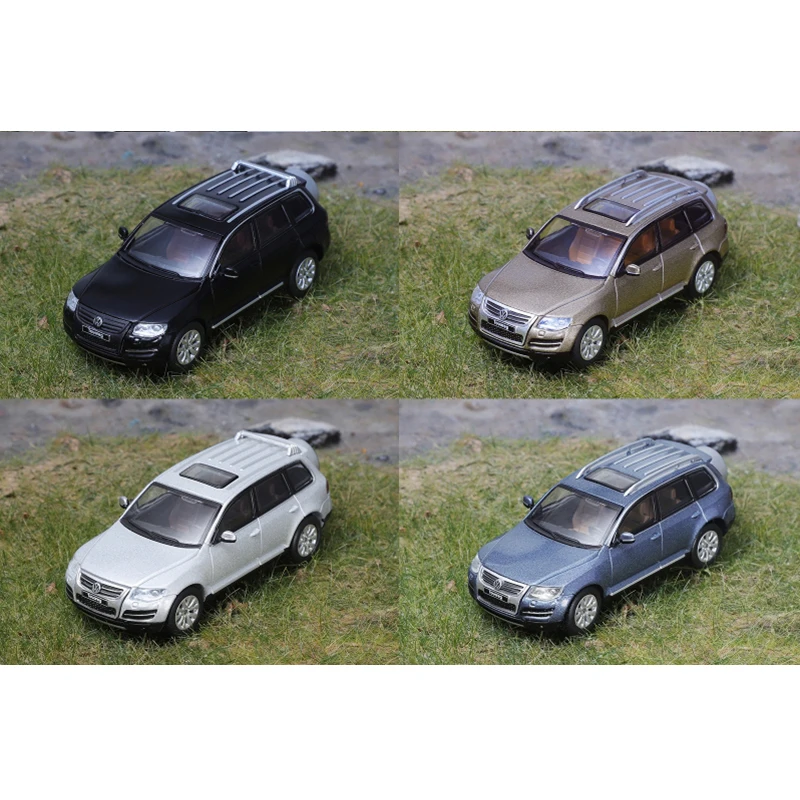 1/64 Scale Metallic Blue Touareg SUV Model 2 1/64 Scale Metallic Blue Touareg SUV Model - Image 2