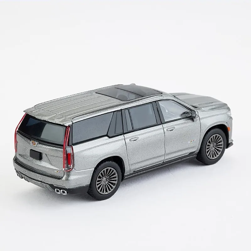 MASSDI 1:64 Scale Cadillac Escalade Model 2 MASSDI 1:64 Scale Cadillac Escalade Model - Image 2