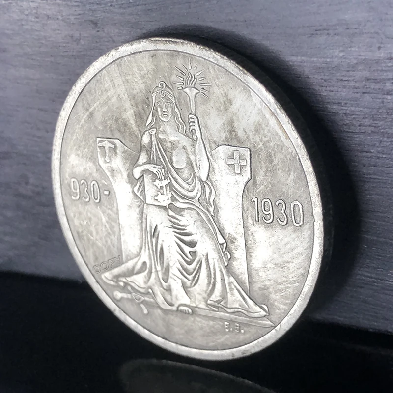 Vintage Copper Mythic Symbol Ornament 38mm 5 Vintage Copper Mythic Symbol Ornament 38mm - Image 5