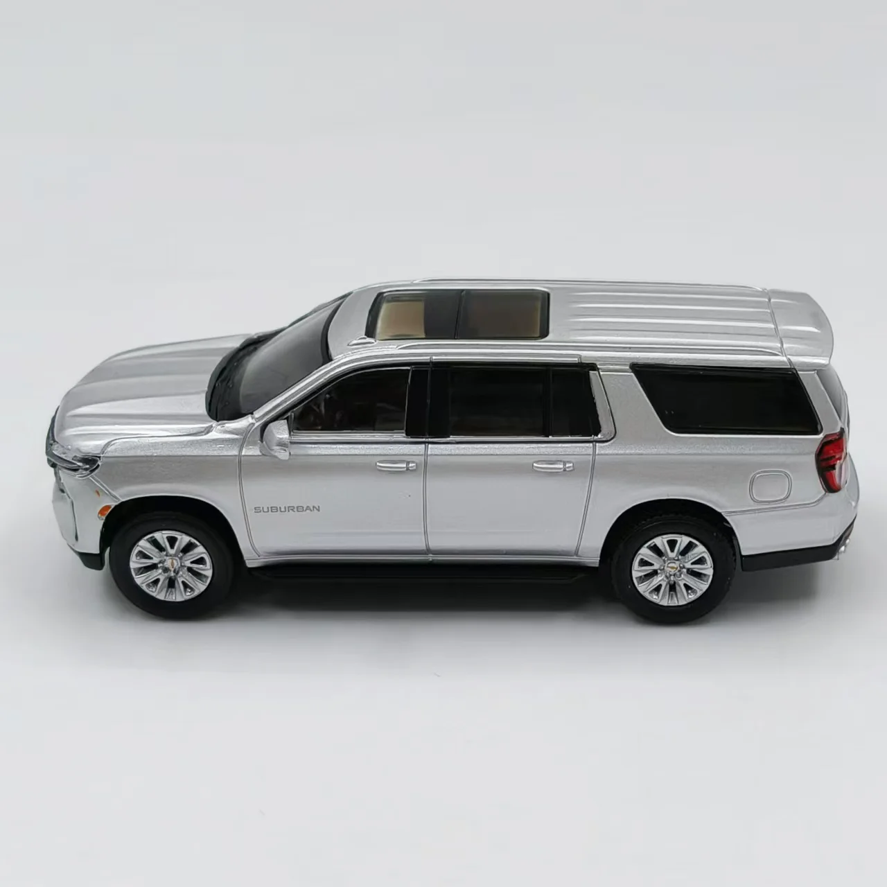 1/64 Scale Alloy SUV Model for Collectors 2 1/64 Scale Alloy SUV Model for Collectors - Image 2