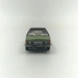 Vintage Opel Commodore B 1:43 Die-Cast Model 10 S16fc59dae64b4c0a82302f57797df238K