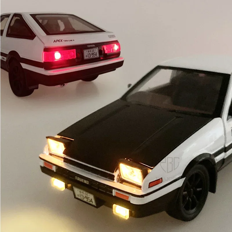 Toyota AE86 1/24 Alloy Car Model 4 Toyota AE86 1/24 Alloy Car Model - Image 4