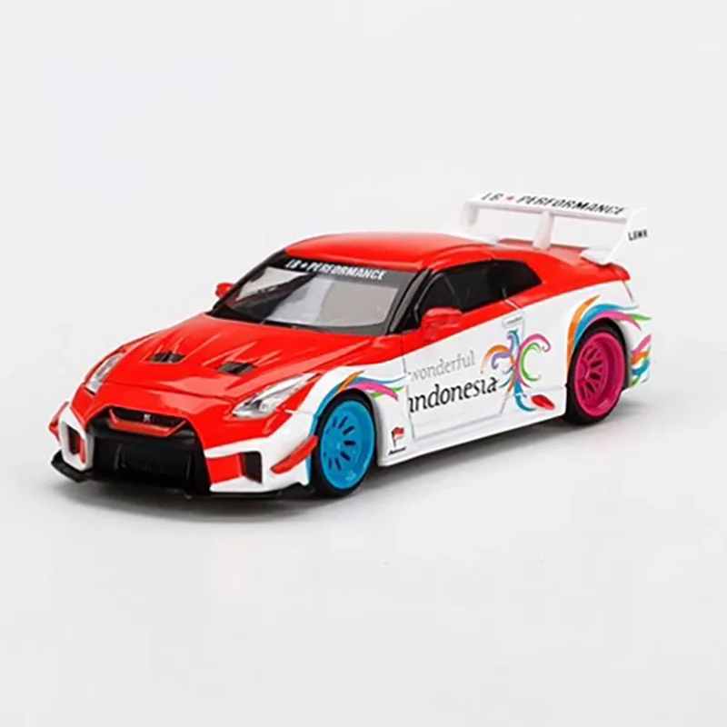 Vibrant 1:64 Nissan R35 GT-R Ver.1 Diecast Model 3 Vibrant 1:64 Nissan R35 GT-R Ver.1 Diecast Model - Image 3