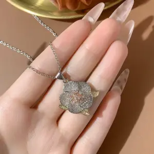 Elegant Silver Pendant Necklace for Women 6 S18016a85dabe4df3953b6fdbfc5c7b12q