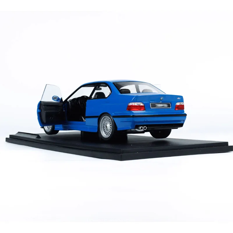 Vibrant Blue 1:18 BMW E36 M3 Diecast Model 4 Vibrant Blue 1:18 BMW E36 M3 Diecast Model - Image 4