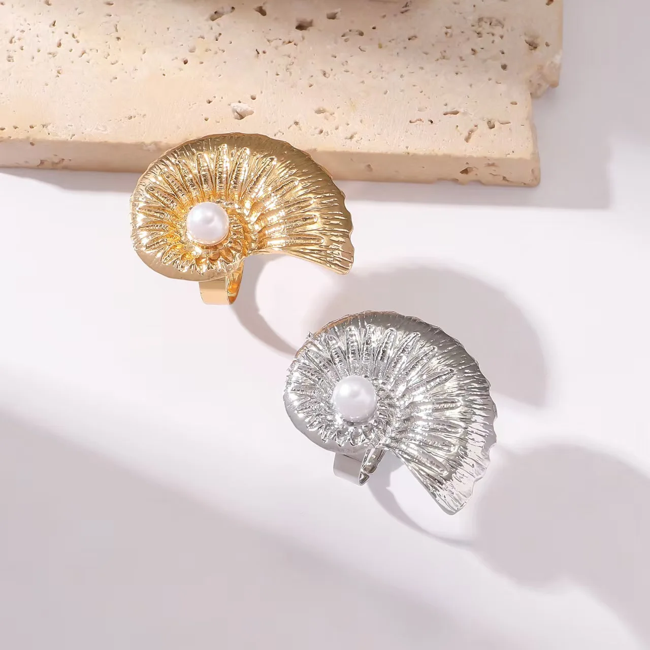 Vintage Seashell Adjustable Ring in Gold or Silver 3 Vintage Seashell Adjustable Ring in Gold or Silver - Image 3