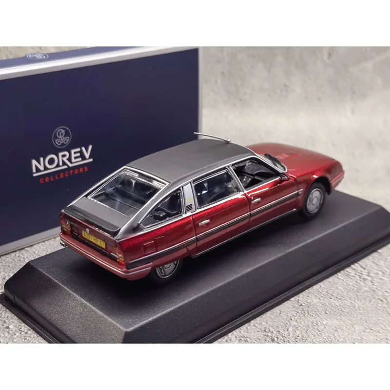 Citroen CX 1:43 Diecast Model in Red or Maroon 3 Citroen CX 1:43 Diecast Model in Red or Maroon - Image 3