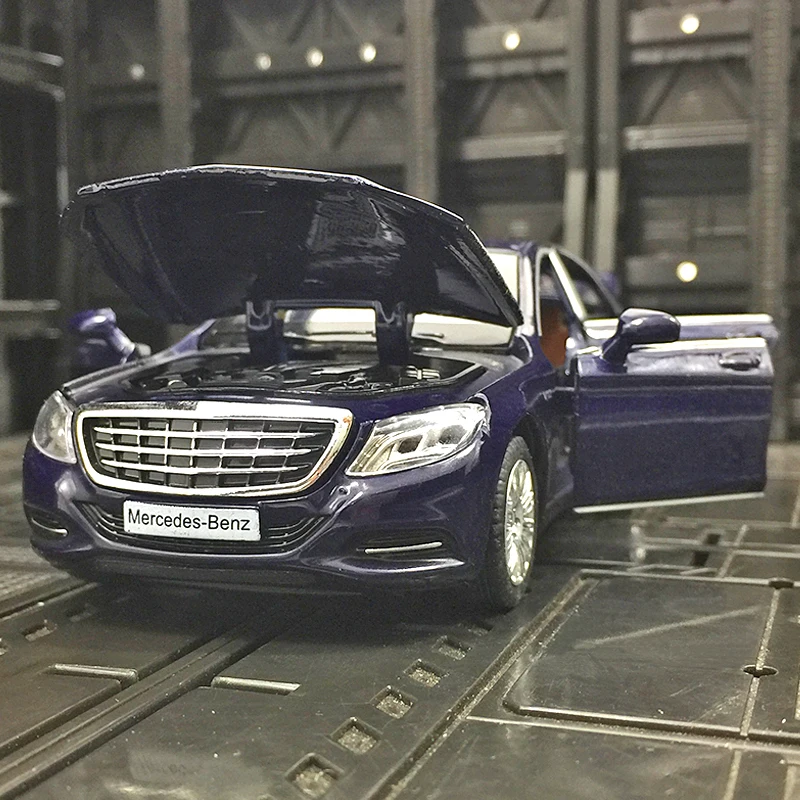 1:32 Mercedes-Maybach S600 Diecast Model 8 1:32 Mercedes-Maybach S600 Diecast Model - Image 8
