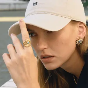 S19d77984684f4a9687a3368350bafa2ca